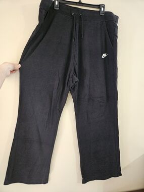 Nike Black Sportswear Sweatpants